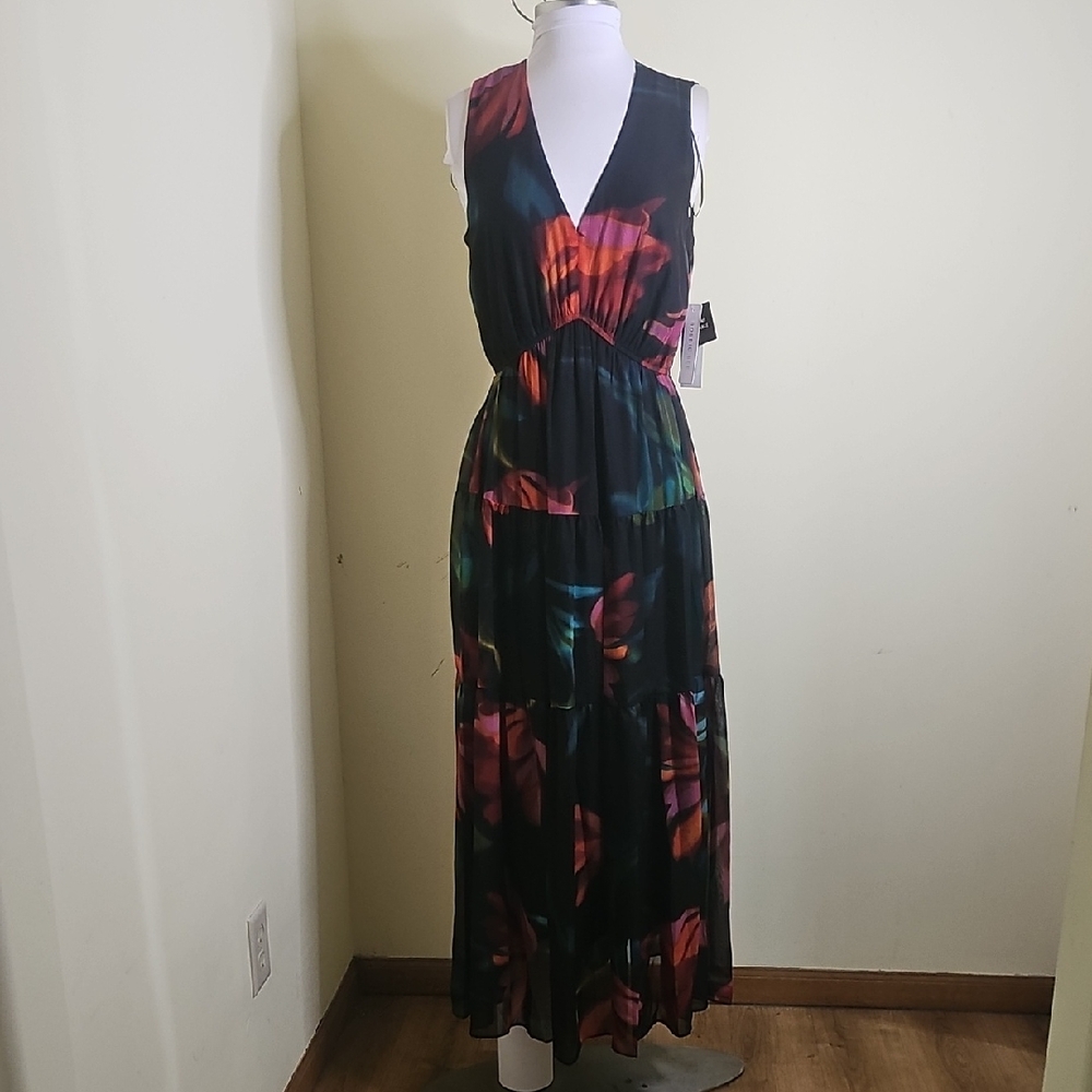 Robbie Bee Vibrant Floral Maxi Dress